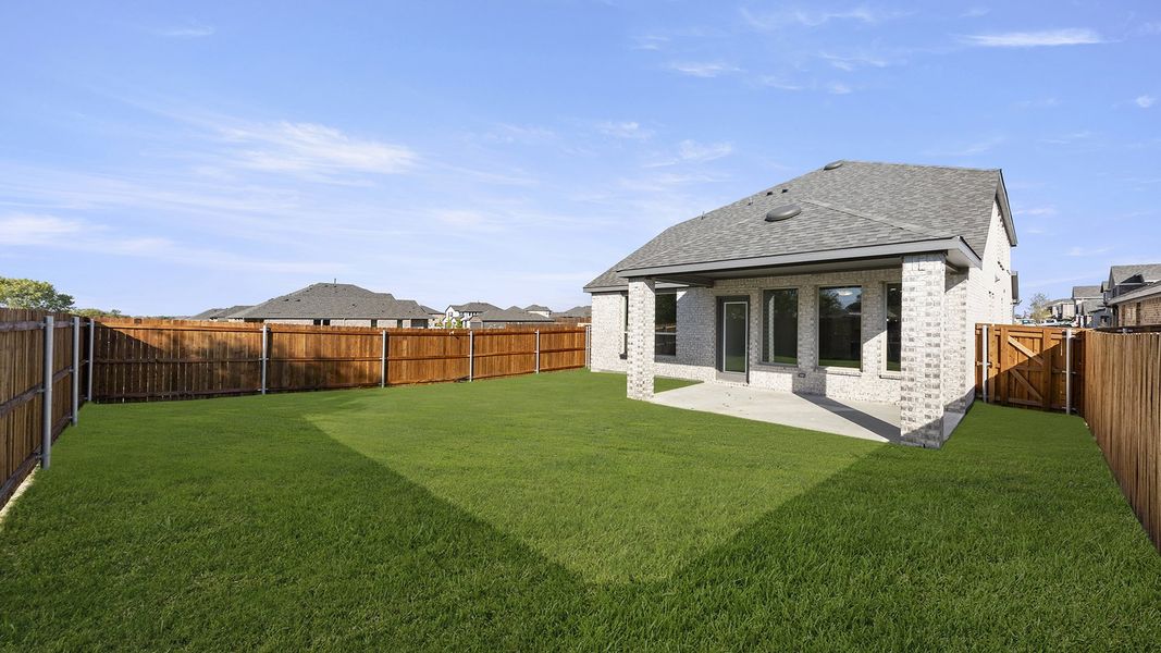 Exterior details and patio area of a home in Elevon 40s, Lavon (Image 20).