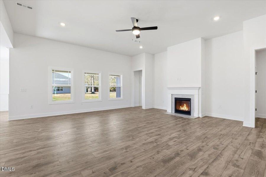 09-109 Manchester Ct-9