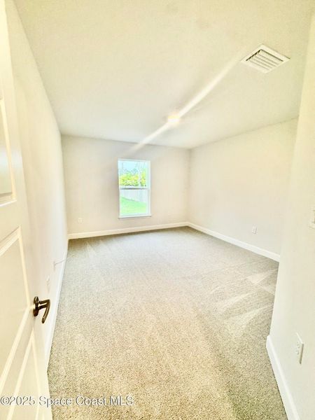 Spacious, unfurnished interior of a new home in Palm Bay, Palm Bay (Image 9).