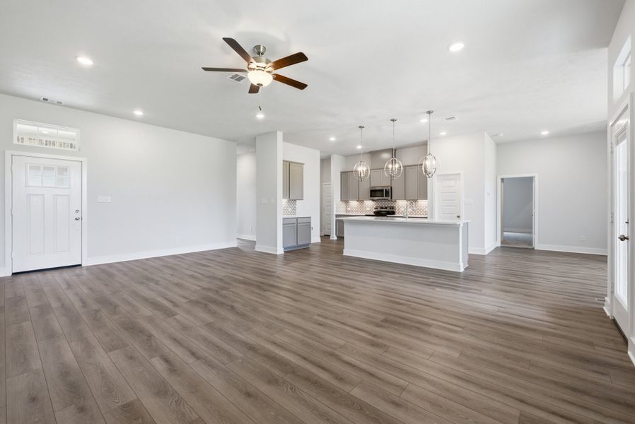 Spacious, unfurnished interior of a new home in Muir Wood, Anderson (Image 6).