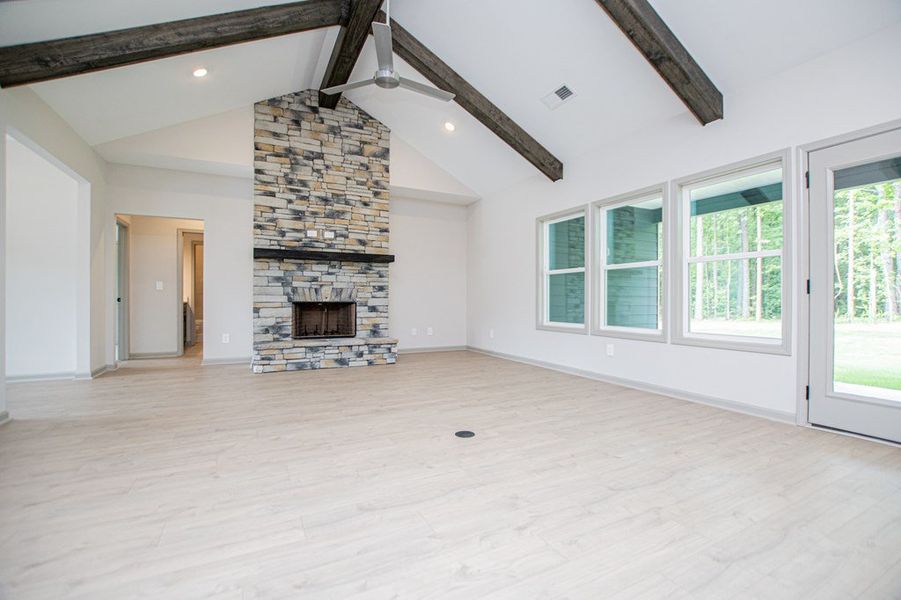 Spacious, unfurnished interior of a new home in WOODMONT RESERVE, Roopville (Image 27).