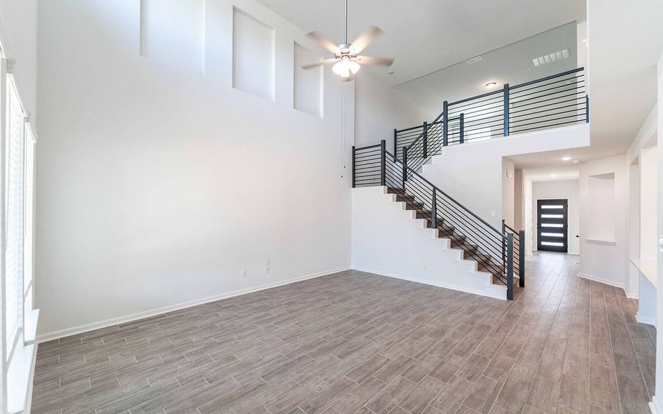 Spacious, unfurnished interior of a new home in Arcadia Ridge, San Antonio (Image 12).