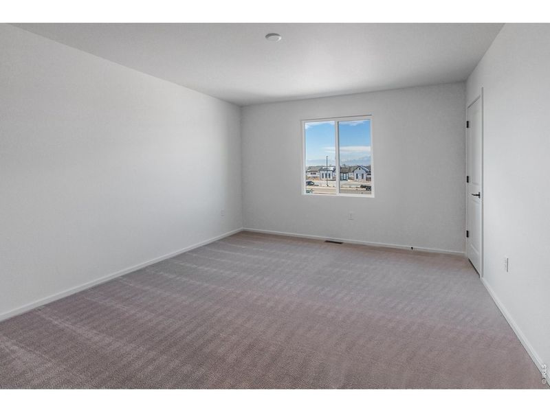 Spacious, unfurnished interior of a new home in , Johnstown (Image 45).