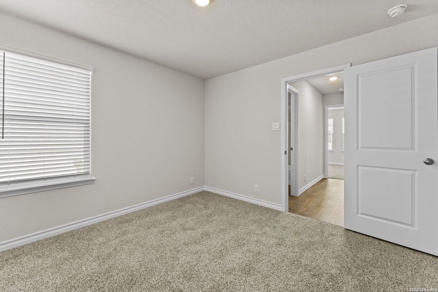 Spacious, unfurnished interior of a new home in Stonehill, San Antonio (Image 22). Spacious, unfurnished interior of a new home in Stonehill, San Antonio (Image 22).