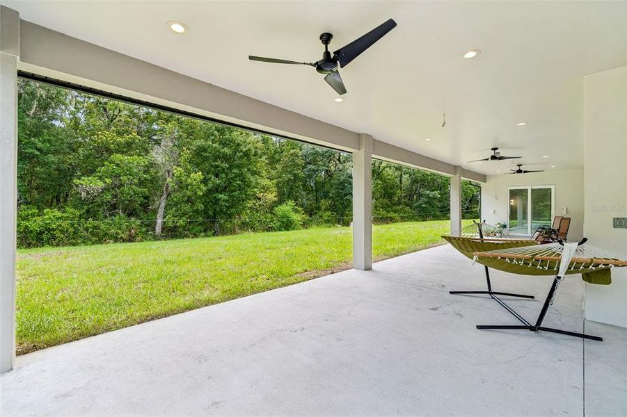 Exterior details and patio area of a home in , New Port Richey (Image 31).