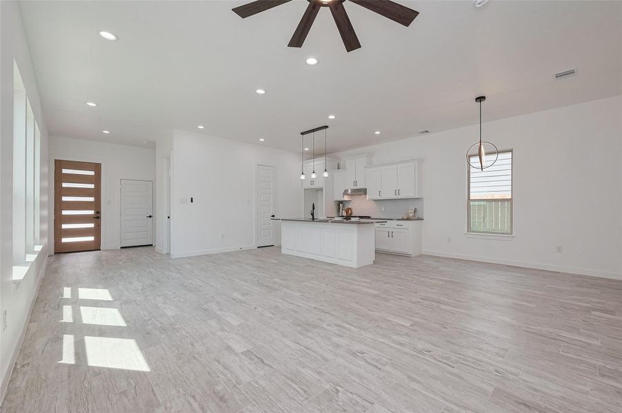 Image 20 of a home in . Image 20 of a home in .