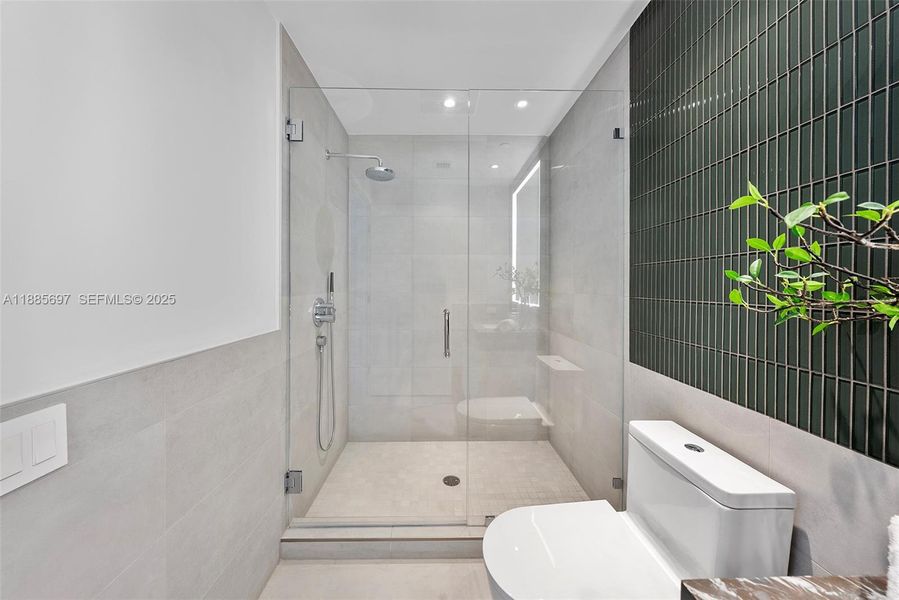 Furnished interior view inside a new home in Five Park, Miami Beach (Image 36).