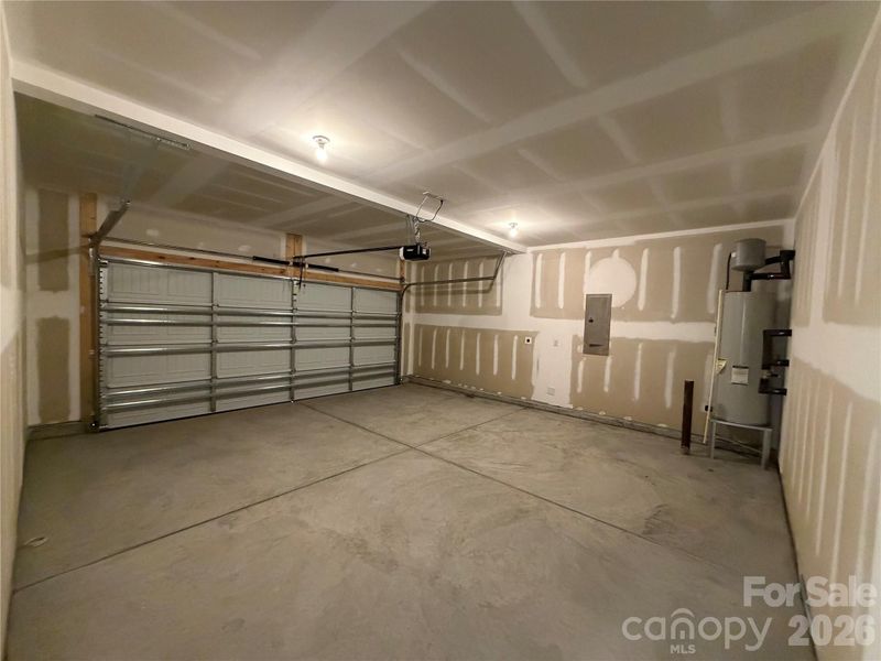 Image 16 of a home in .