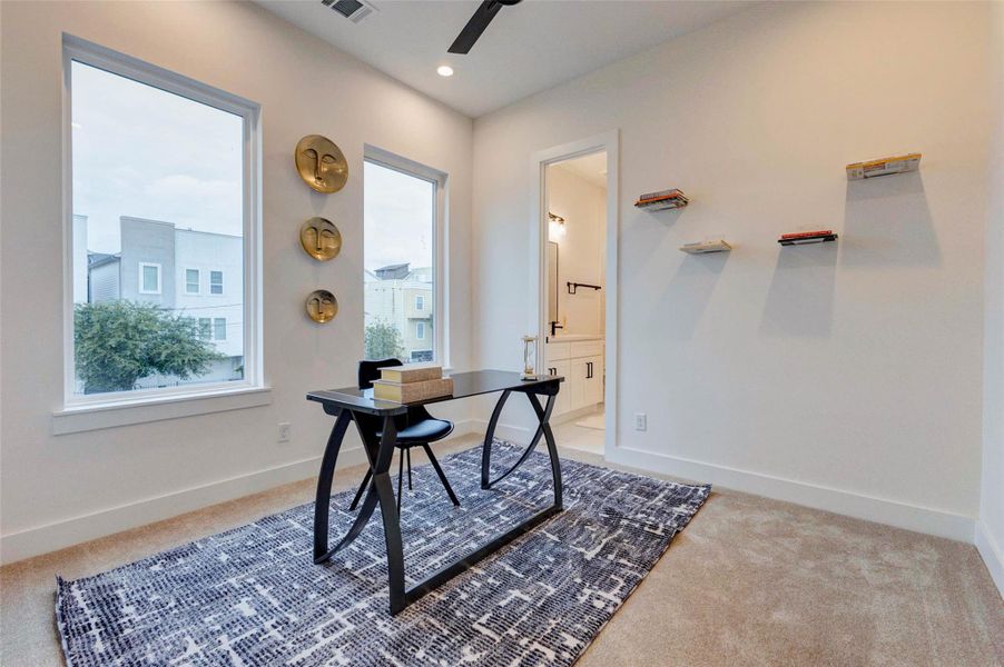 Furnished interior view inside a new home in , Houston (Image 33). Furnished interior view inside a new home in , Houston (Image 33).