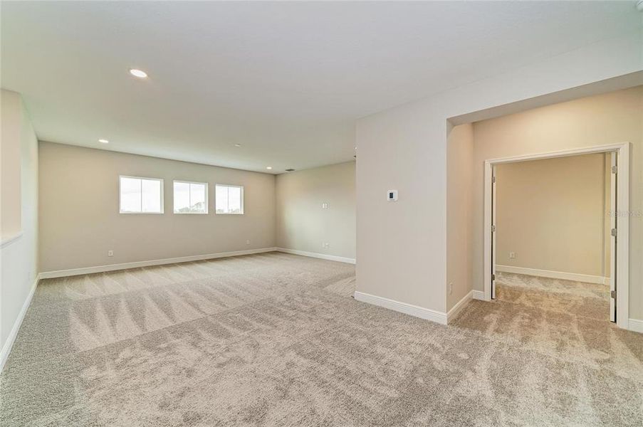 Spacious, unfurnished interior of a new home in North River Ranch, Parrish (Image 37).