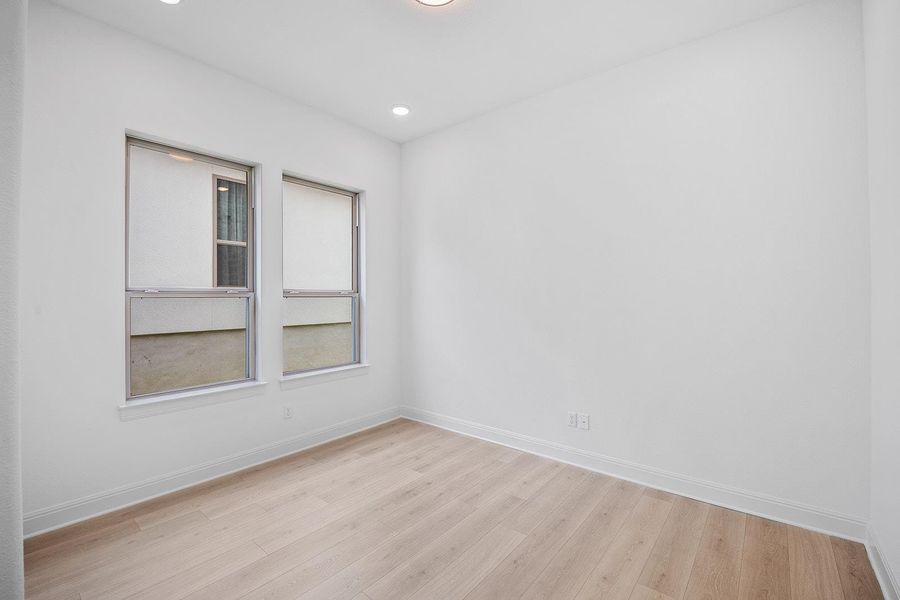 Spacious, unfurnished interior of a new home in Wolf Ranch South Fork, Georgetown (Image 22). Spacious, unfurnished interior of a new home in Wolf Ranch South Fork, Georgetown (Image 22).