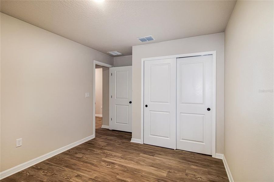 Spacious, unfurnished interior of a new home in , Ocala (Image 13).