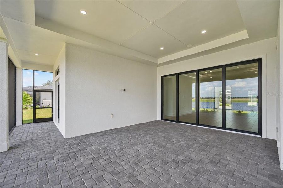 Spacious, unfurnished interior of a new home in , Sarasota (Image 62).