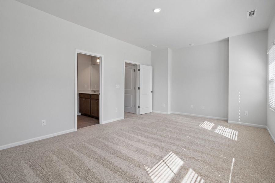 Spacious, unfurnished interior of a new home in West Main Townhomes, Sanford (Image 19).