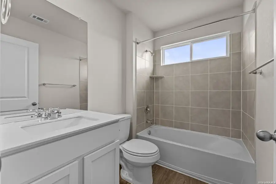 Furnished interior view inside a new home in Steele Creek, Cibolo (Image 6).