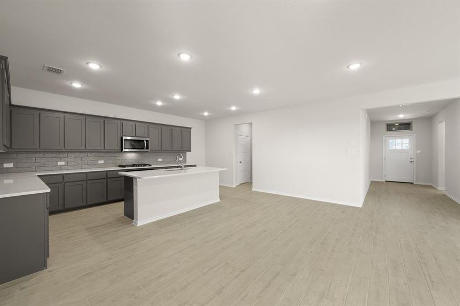 741 Scarlet Sage- L Dining-2