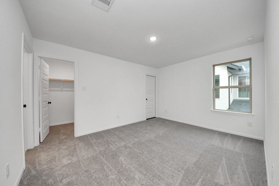 Spacious, unfurnished interior of a new home in Elyson, Katy (Image 25).