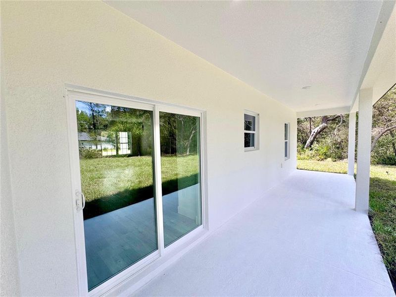 Spacious, unfurnished interior of a new home in , Citrus Springs (Image 15).