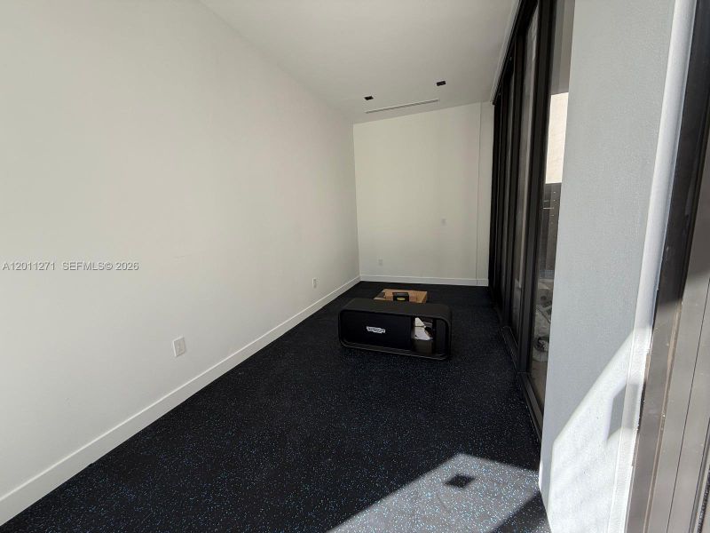 Spacious, unfurnished interior of a new home in , Miami (Image 26).