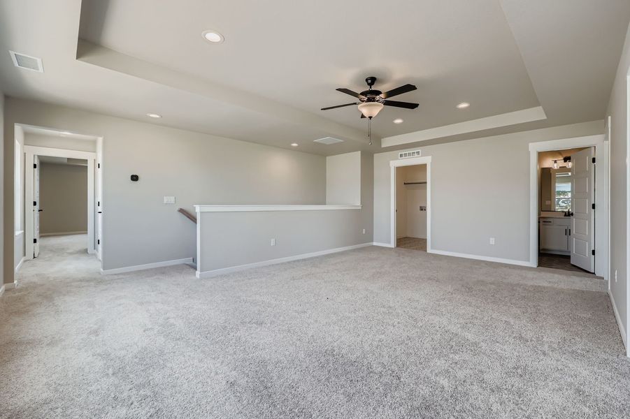 Spacious, unfurnished interior of a new home in Sterling Ranch 40s, Colorado Springs (Image 28). Spacious, unfurnished interior of a new home in Sterling Ranch 40s, Colorado Springs (Image 28).