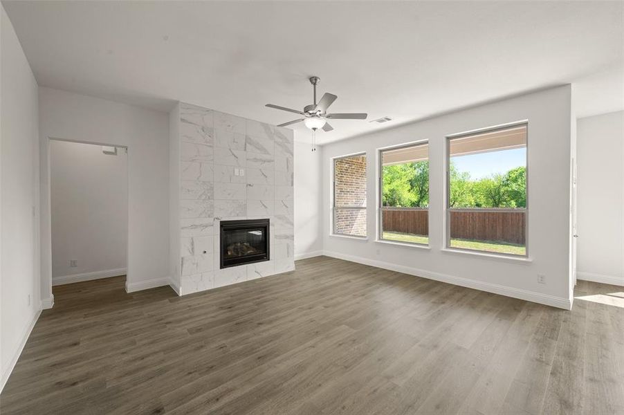 947 Richard Pittman- Living Room (2) 947 Richard Pittman- Living Room (2)