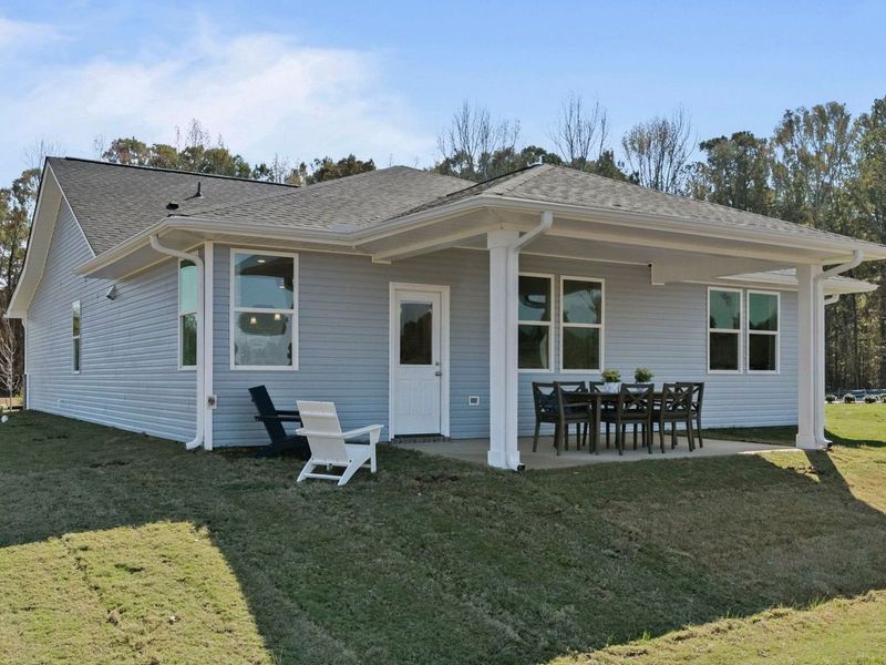 Representative exterior details of a home built from the The Phoenix by Davidson Homes LLC in Ivy Glen, Perry (Image 3). Representative exterior details of a home built from the The Phoenix by Davidson Homes LLC in Ivy Glen, Perry (Image 3).