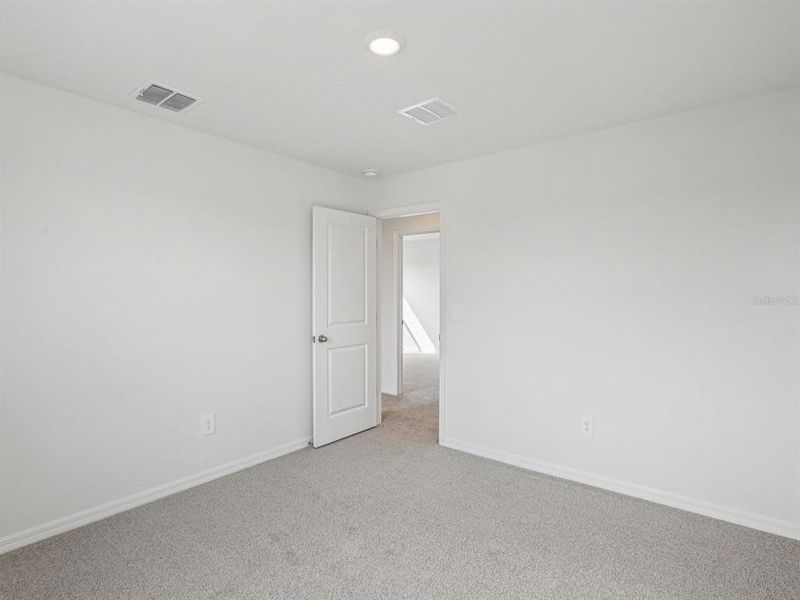 Spacious, unfurnished interior of a new home in Leyland Preserve - Classic Series, Brooksville (Image 16).