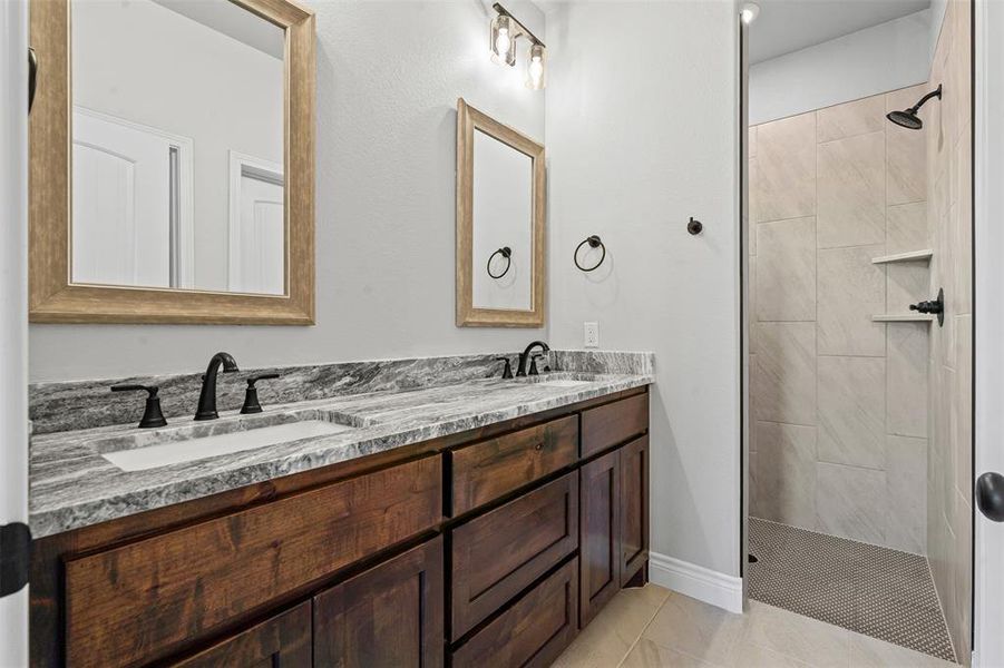 Furnished interior view inside a new home in , Granbury (Image 12).