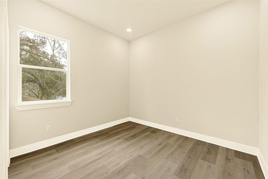 Spacious, unfurnished interior of a new home in , Houston (Image 20).