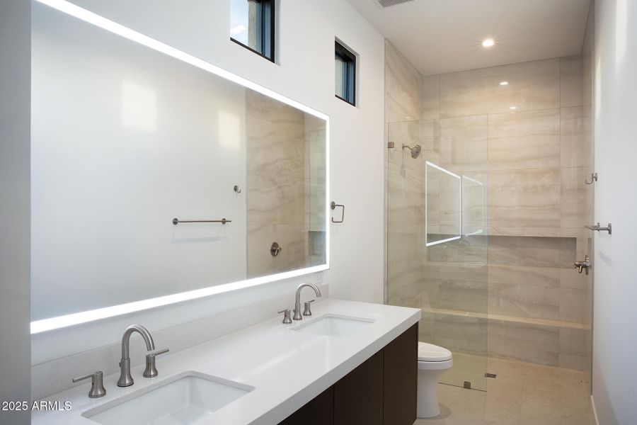 25-0015(DOM)258 25-0015(DOM)258