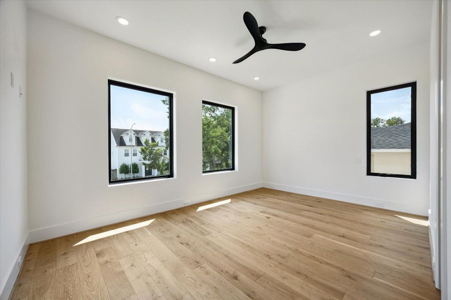 Bedroom #4 with walk-in closet and en-suite bath. Bedroom #4 with walk-in closet and en-suite bath.