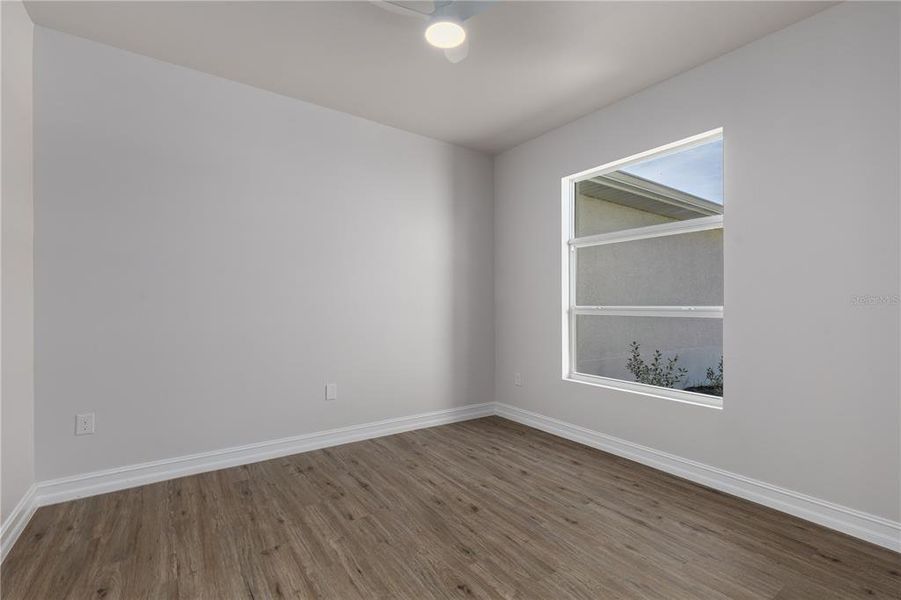 Spacious, unfurnished interior of a new home in , Cape Coral (Image 12).