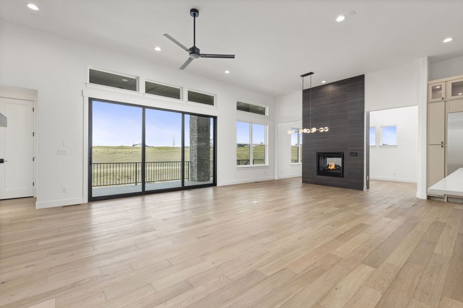 1727 Abundance - Living Area