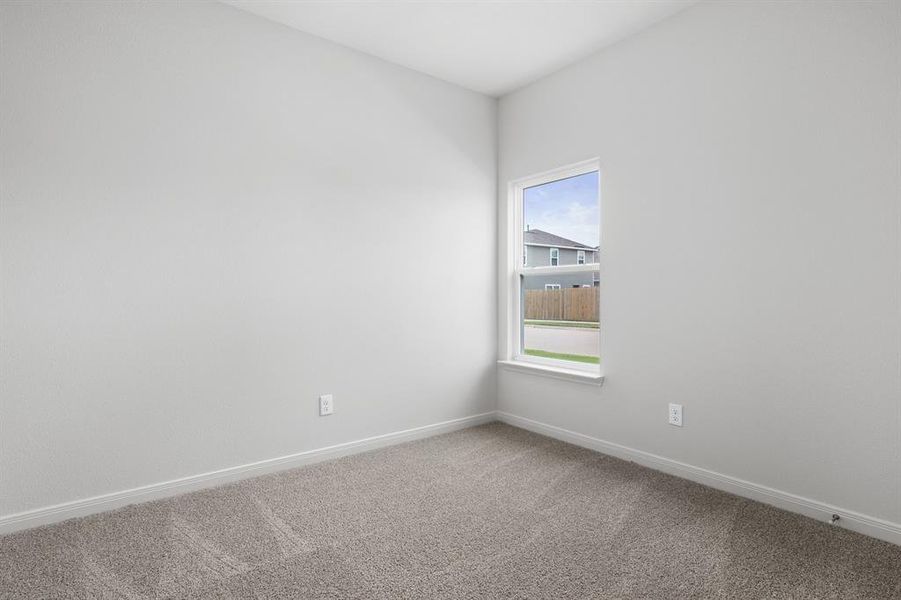 Spacious, unfurnished interior of a new home in Logan Square, Fort Worth (Image 8).