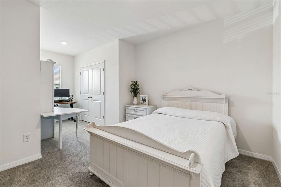 Furnished interior view inside a new home in , Land O' Lakes (Image 11).