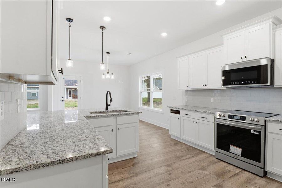 12-105 Manchester Ct-12