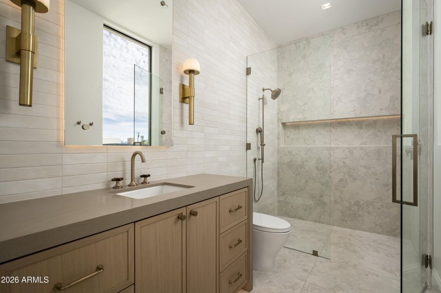 7031 E Paradise Drive-41