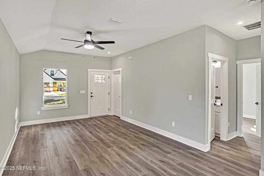 Spacious, unfurnished interior of a new home in , St. Augustine (Image 15).