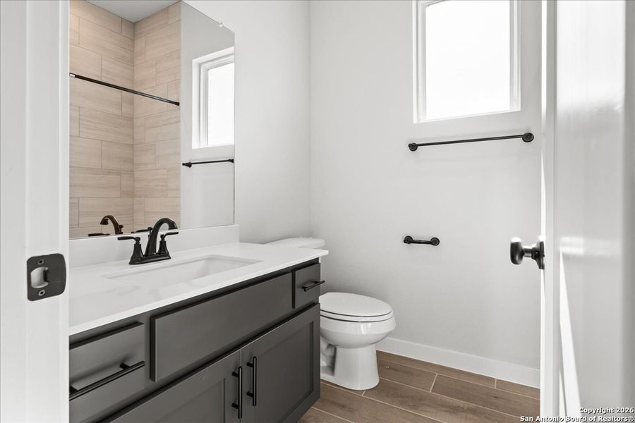 Furnished interior view inside a new home in Meyer Ranch, New Braunfels (Image 7).