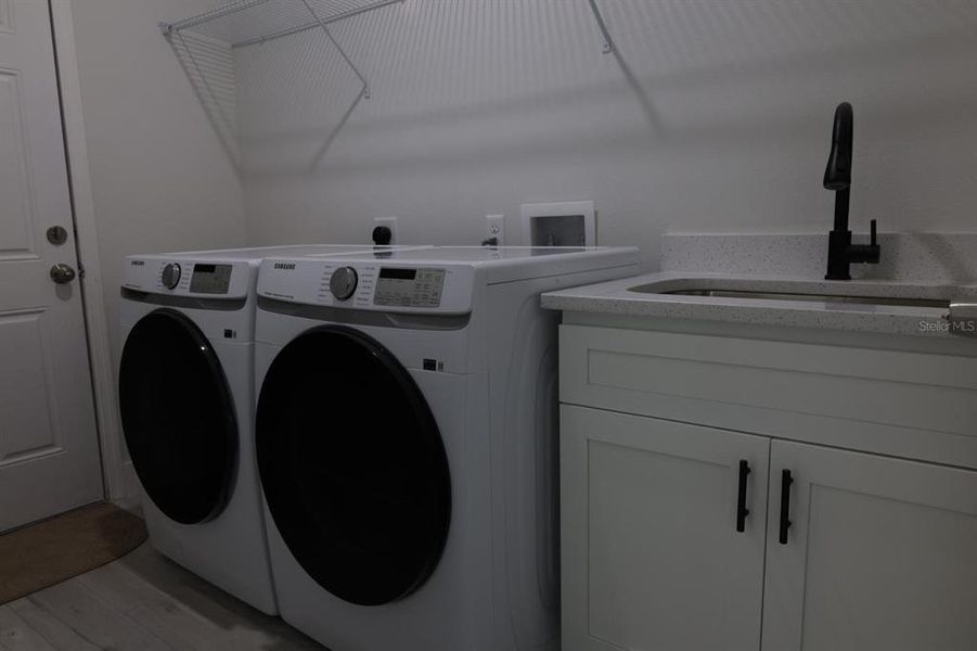 Close-up of interior finishes inside a home in , Dunnellon (Image 18). Close-up of interior finishes inside a home in , Dunnellon (Image 18).