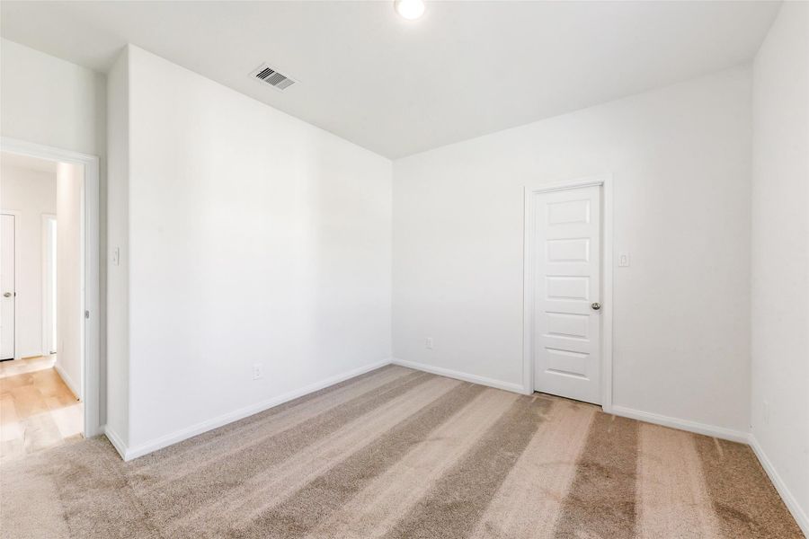 Spacious, unfurnished interior of a new home in Barton Place, Cleveland (Image 28). Spacious, unfurnished interior of a new home in Barton Place, Cleveland (Image 28).