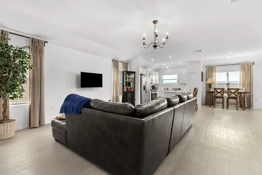 Furnished interior view inside a new home in Cotton Brook: Claremont Collection, Hutto (Image 11). Furnished interior view inside a new home in Cotton Brook: Claremont Collection, Hutto (Image 11).