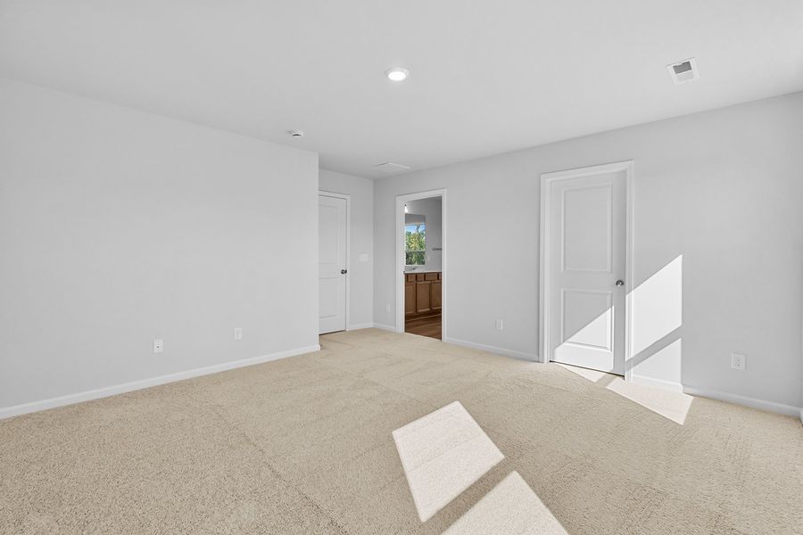 Spacious, unfurnished interior of a new home in Bell West, Kernersville (Image 30).