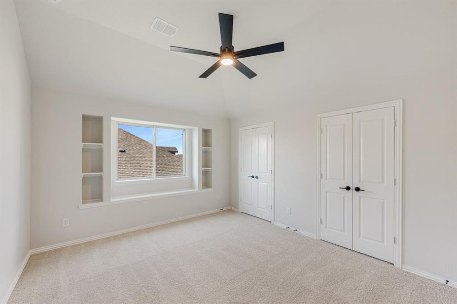 Spacious, unfurnished interior of a new home in Hunters Ridge, Crowley (Image 36).