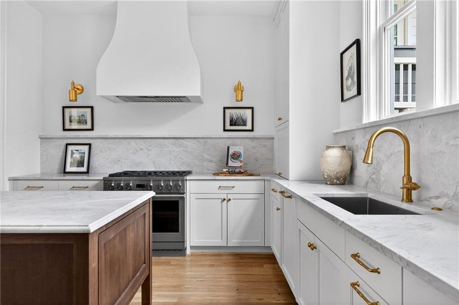 Furnished interior view inside a new home in Delmont, Atlanta (Image 28). Furnished interior view inside a new home in Delmont, Atlanta (Image 28).