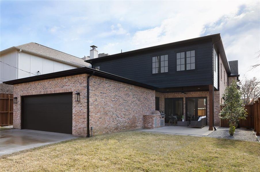 Front exterior of a new home in , Dallas, TX, highlighting curb appeal (Image 1). Front exterior of a new home in , Dallas, TX, highlighting curb appeal (Image 1).