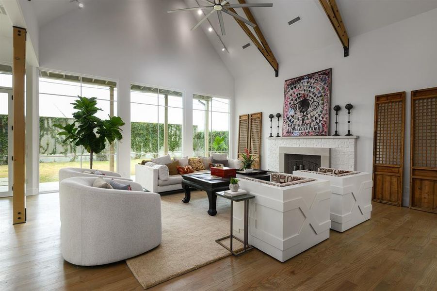 Furnished interior view inside a new home in , Dallas (Image 10).