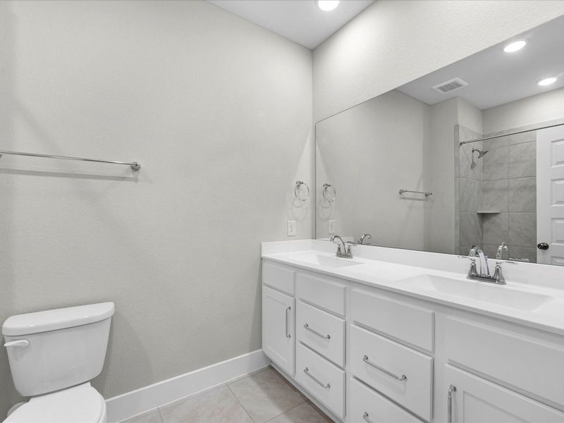 Furnished interior view inside a new home in Clopton Farms, Montgomery (Image 17).