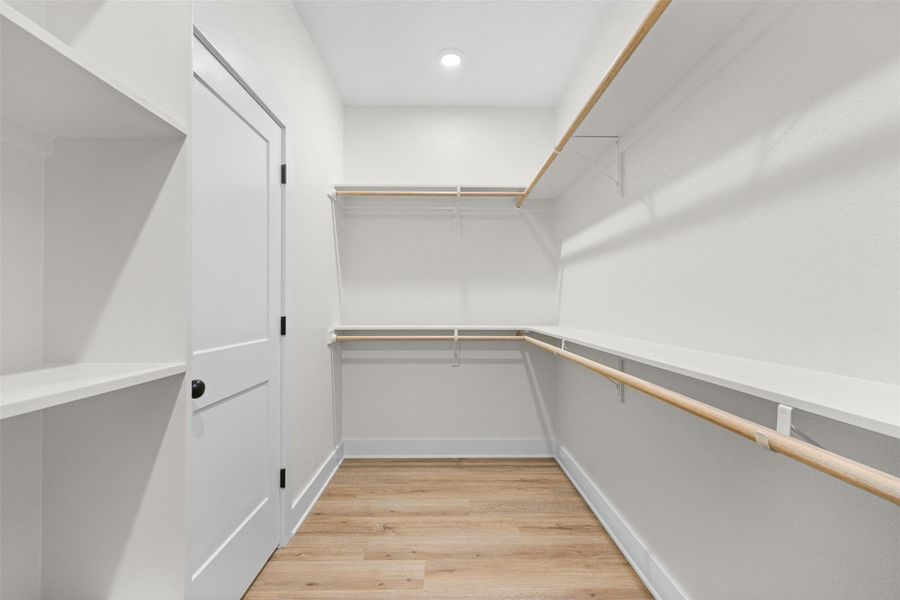 Spacious, unfurnished interior of a new home in , Lexington (Image 26).