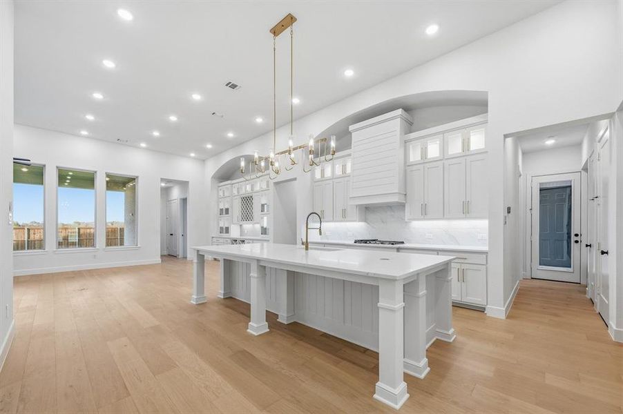 Furnished interior view inside a new home in Saddle Star Estates, Rockwall (Image 6). Furnished interior view inside a new home in Saddle Star Estates, Rockwall (Image 6).